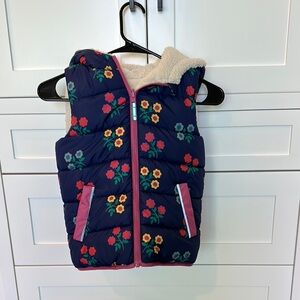 Boden Kids Floral Puffer Vest - Navy and Pink reversible Sherpa size S 6-7